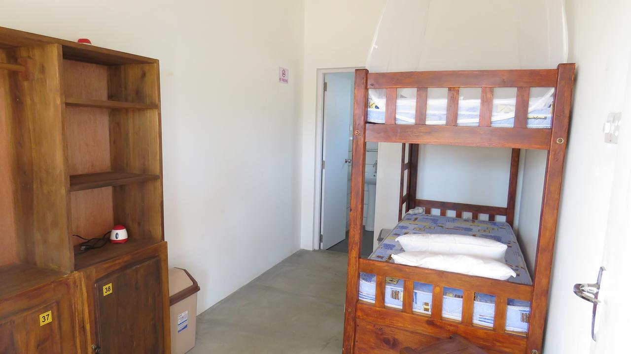 The Long Hostel Аругам Экстерьер фото